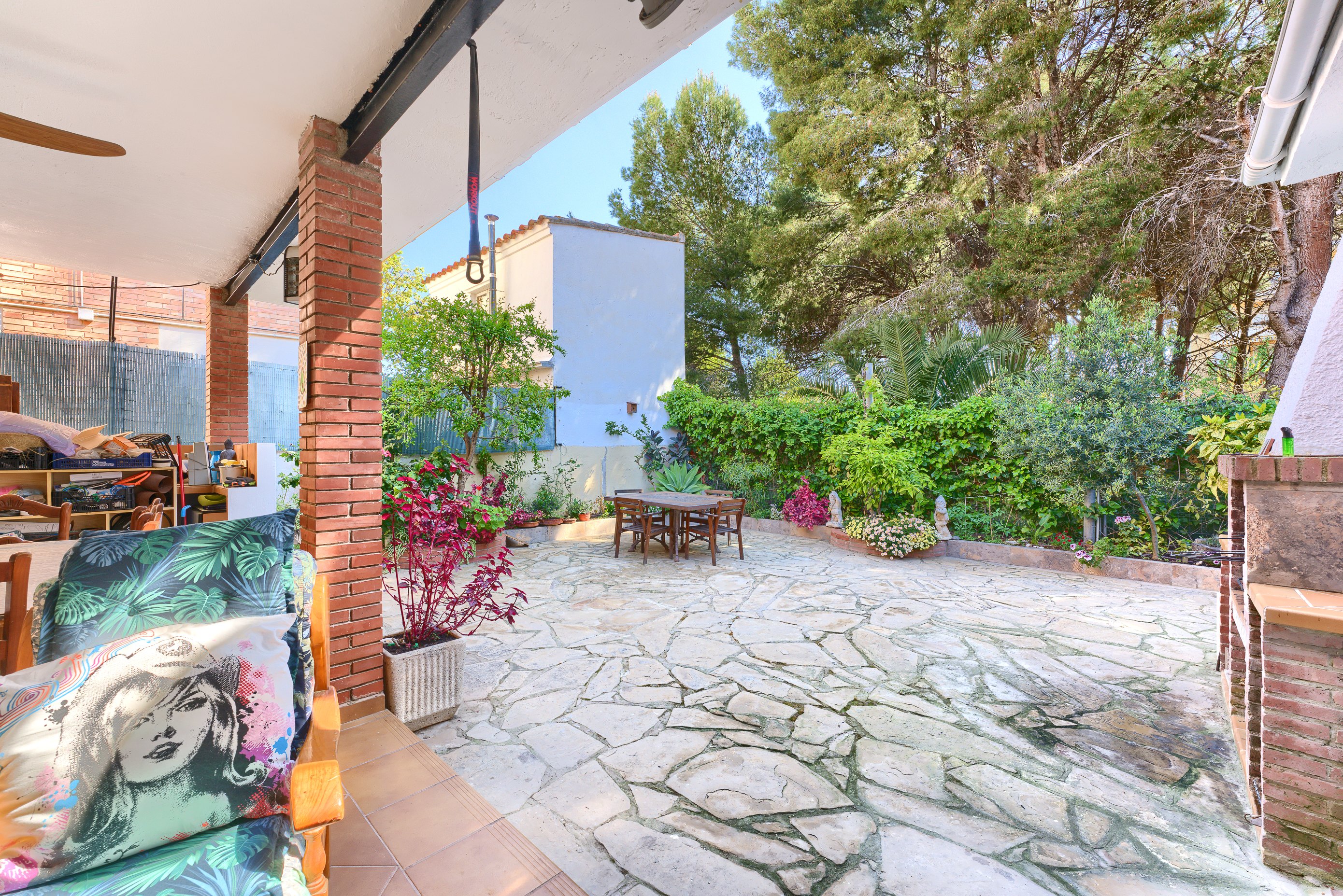 Casa en venta en  calle Calle PINTOR MIR, Calafell  25/36