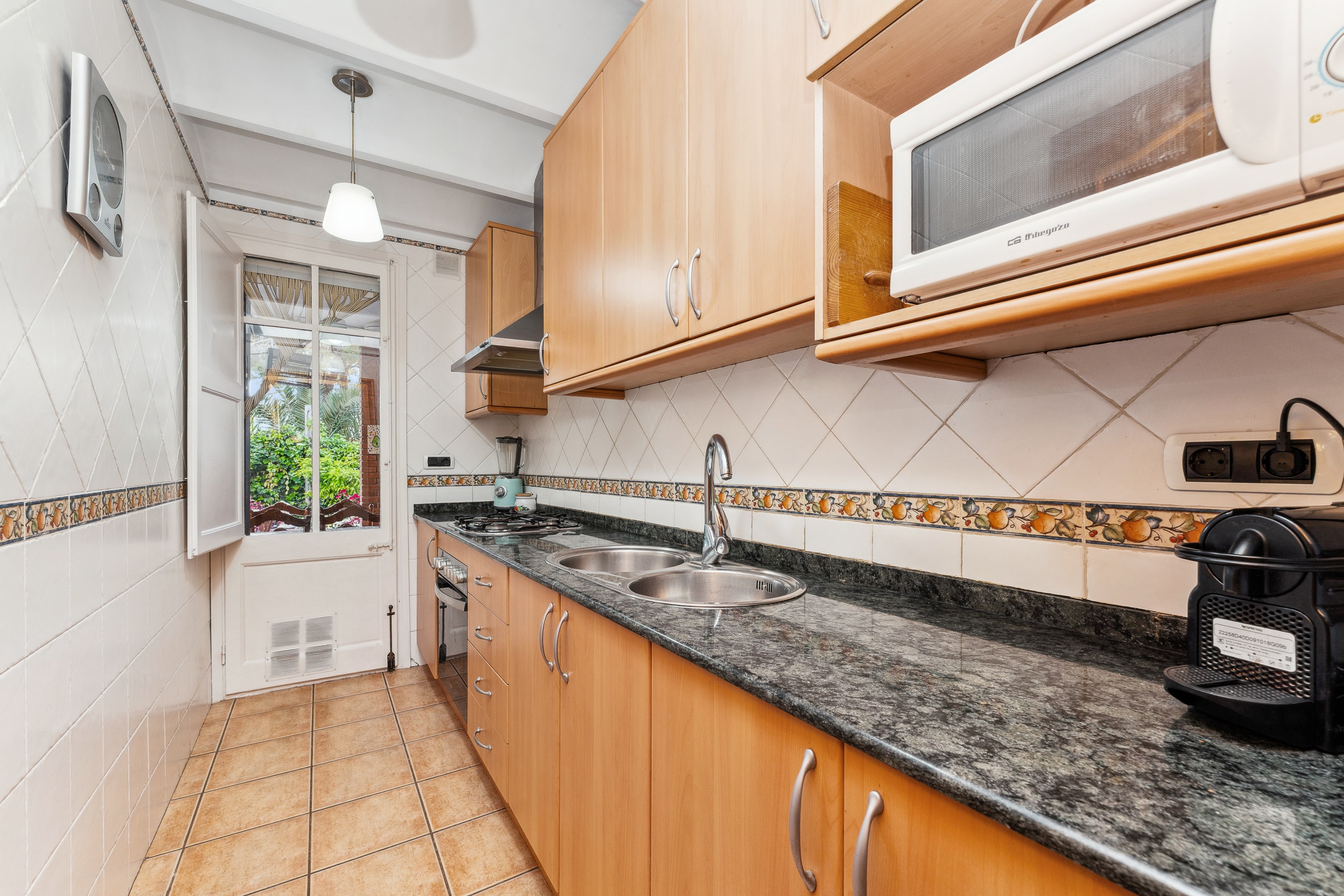 Casa en venta en  calle Calle PINTOR MIR, Calafell  4/36