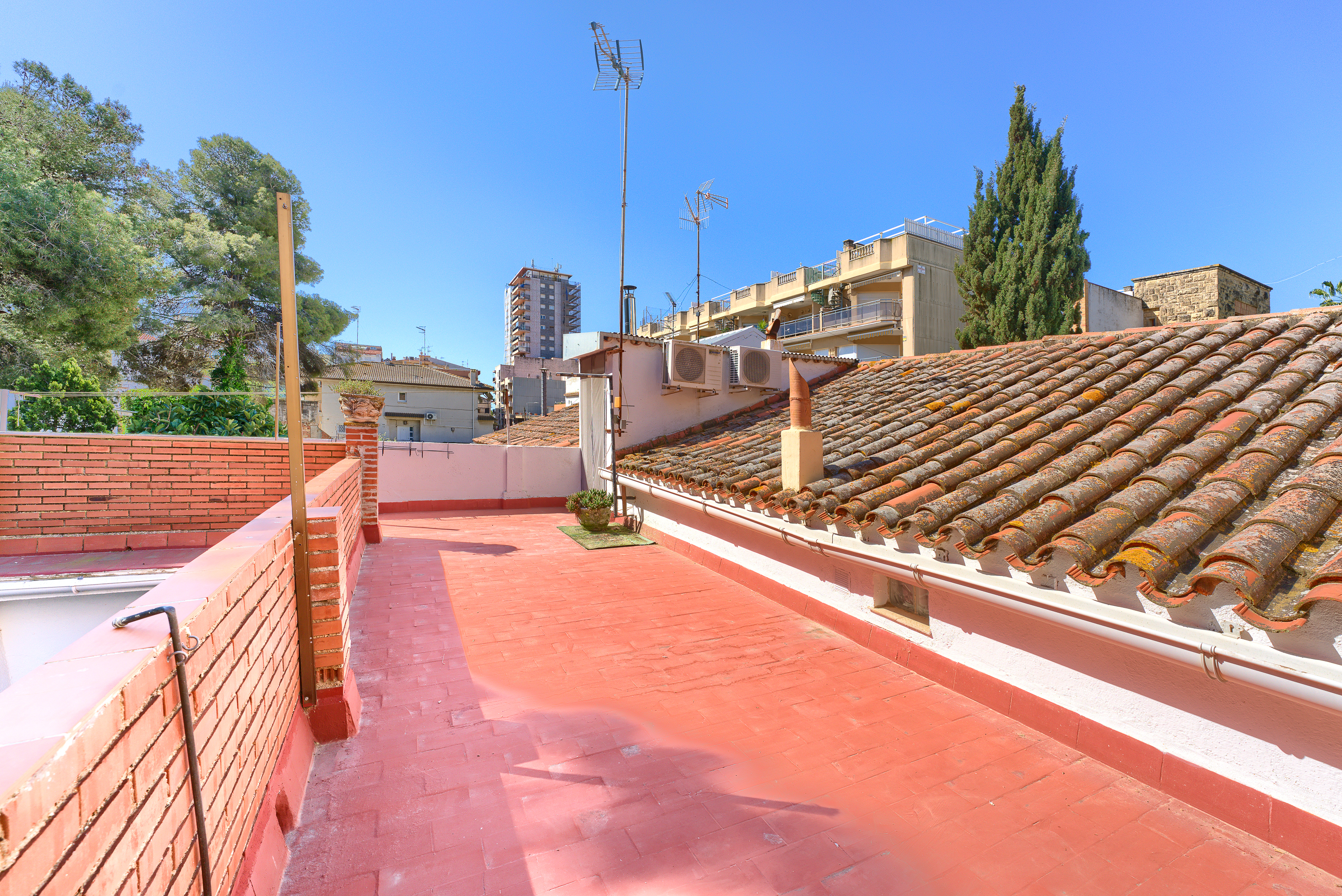 Casa en venta en  calle Calle PINTOR MIR, Calafell  16/36