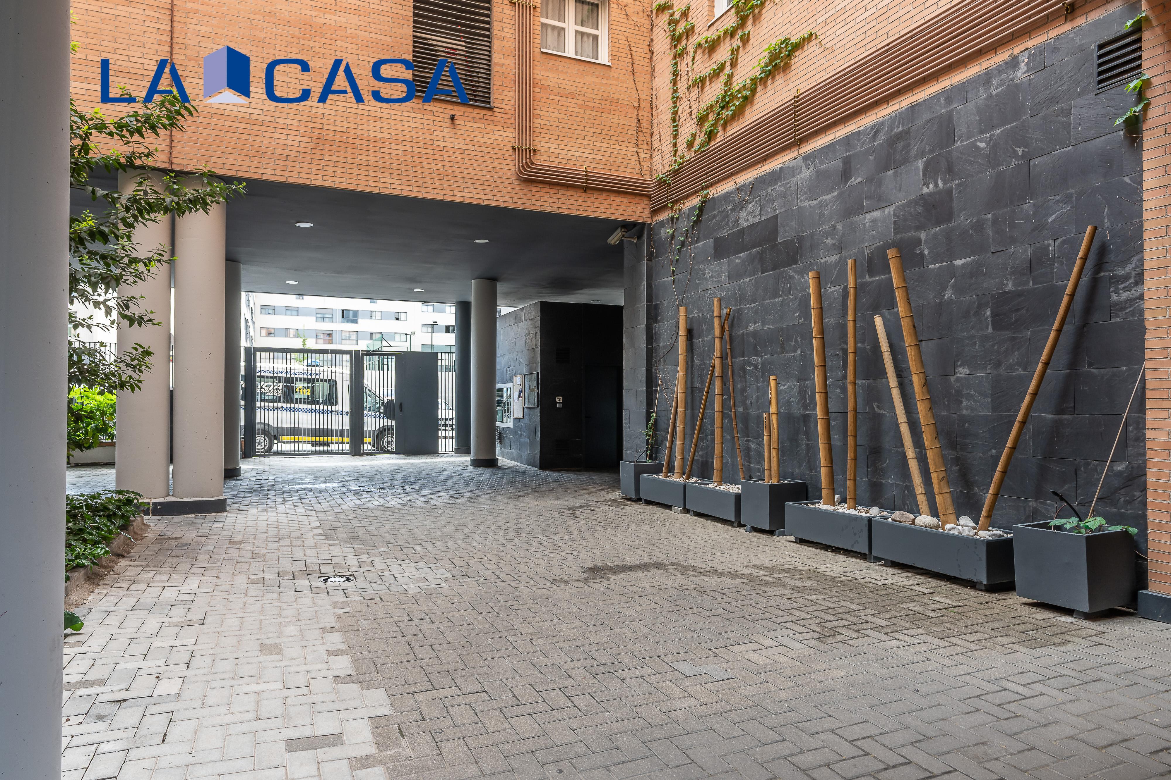 Piso en venta en Usera, Madrid 60/73