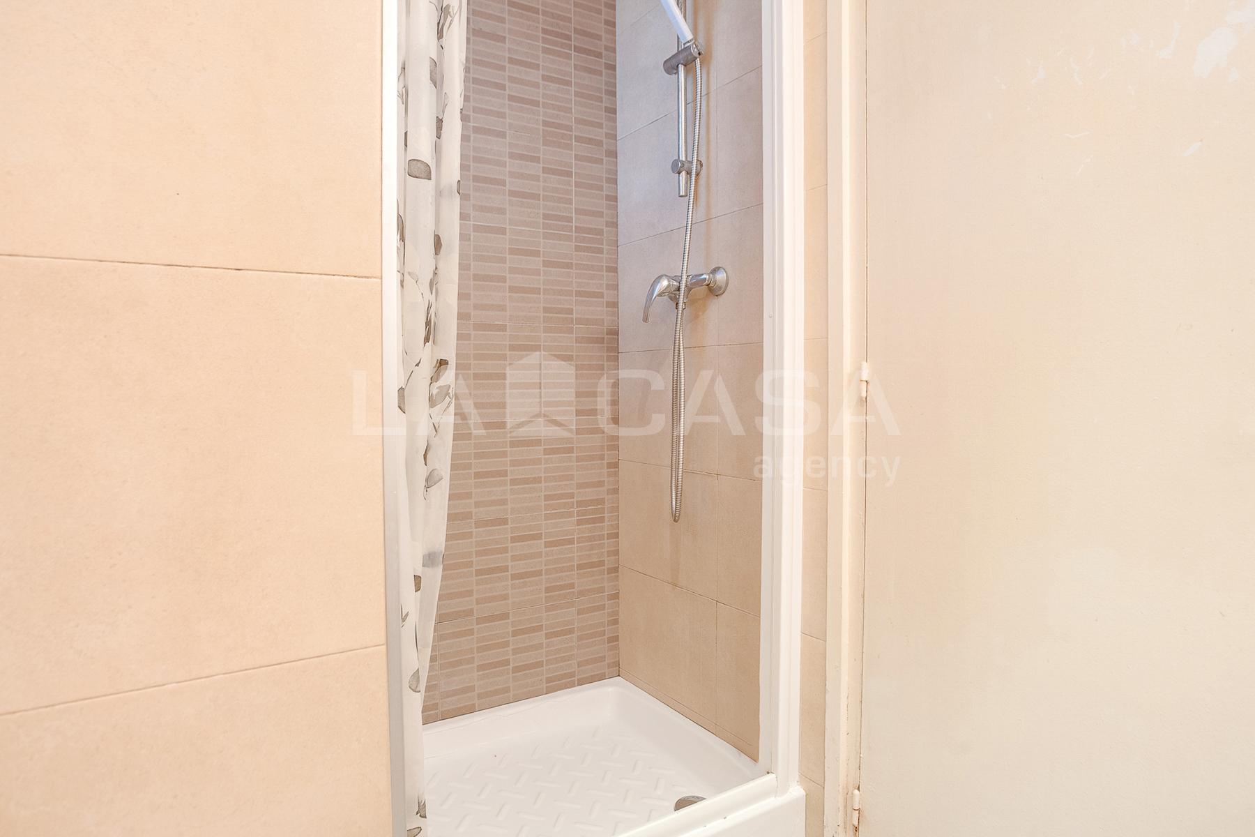 Piso en venta en Sant Martí, Barcelona 23/28