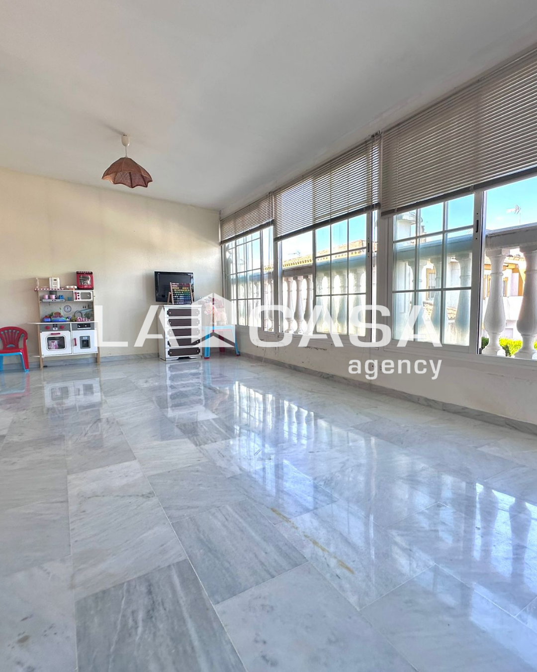 Casa en venta en Mairena Del Aljarafe, Sevilla 11/53