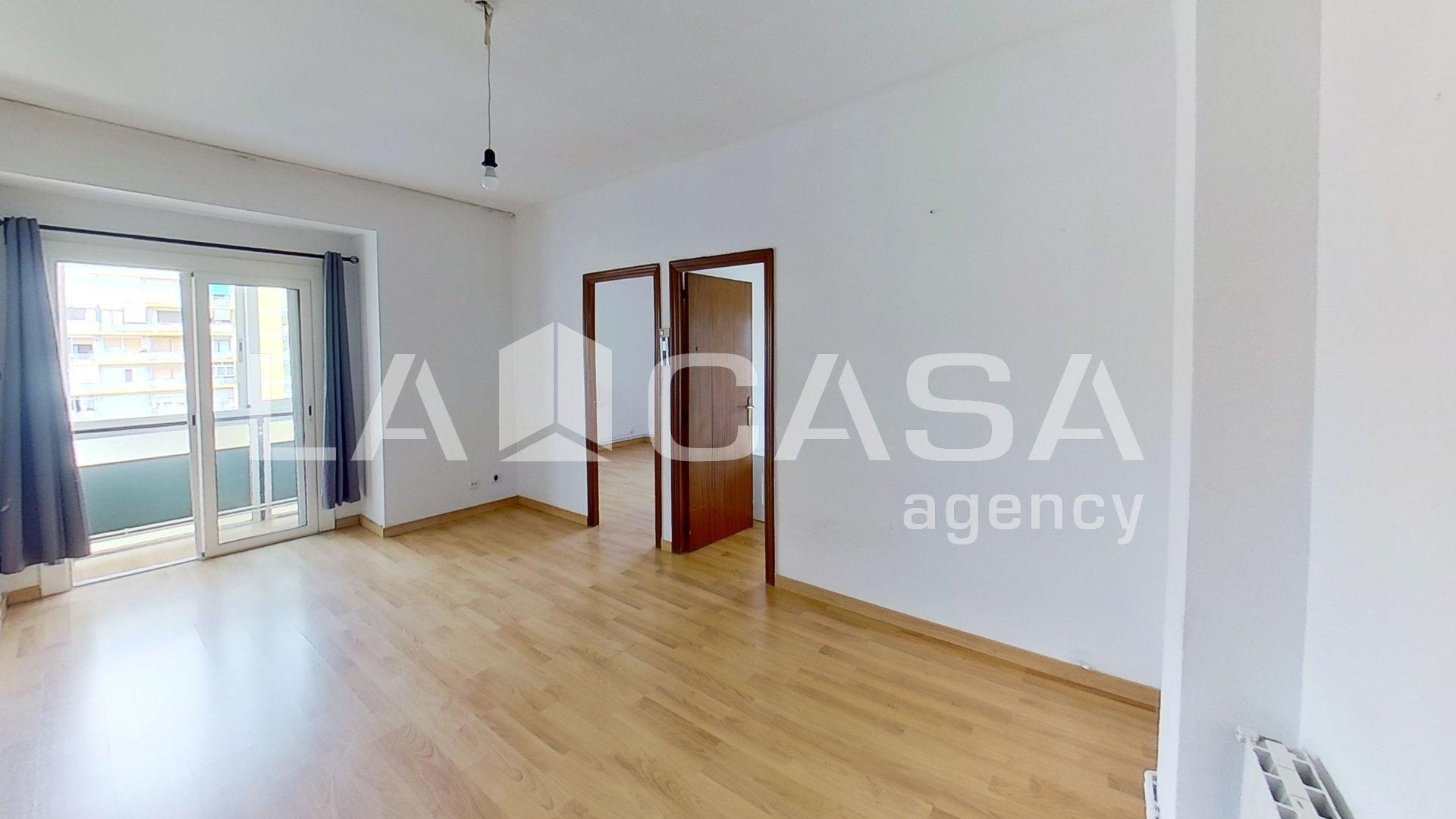 Piso en venta en  Sant Martí, Barcelona  1/1
