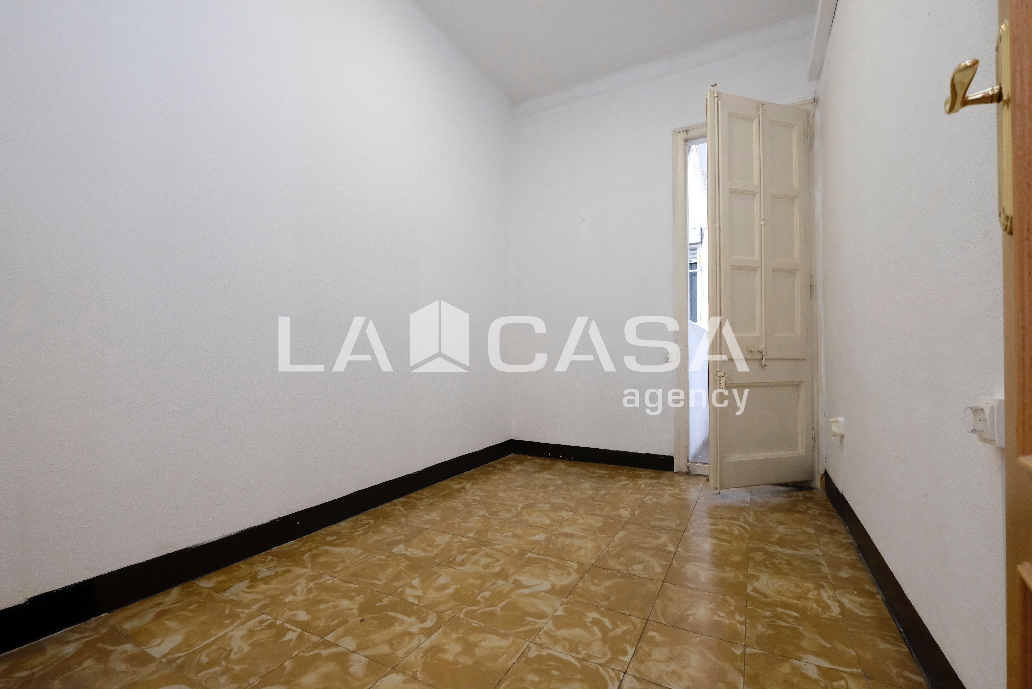 Piso en venta en  Sant Andreu, Barcelona  20/35