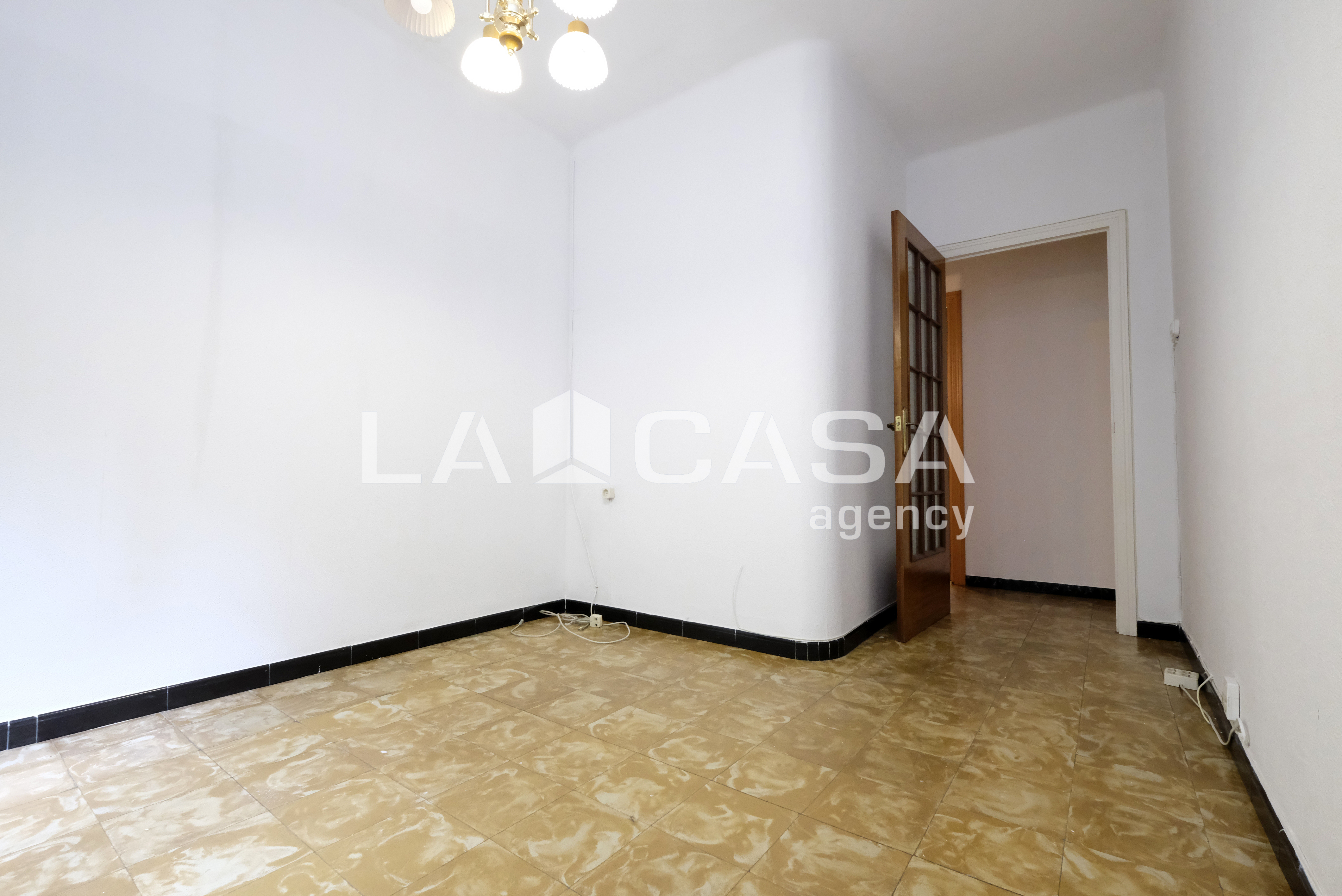 Piso en venta en  Sant Andreu, Barcelona  12/35