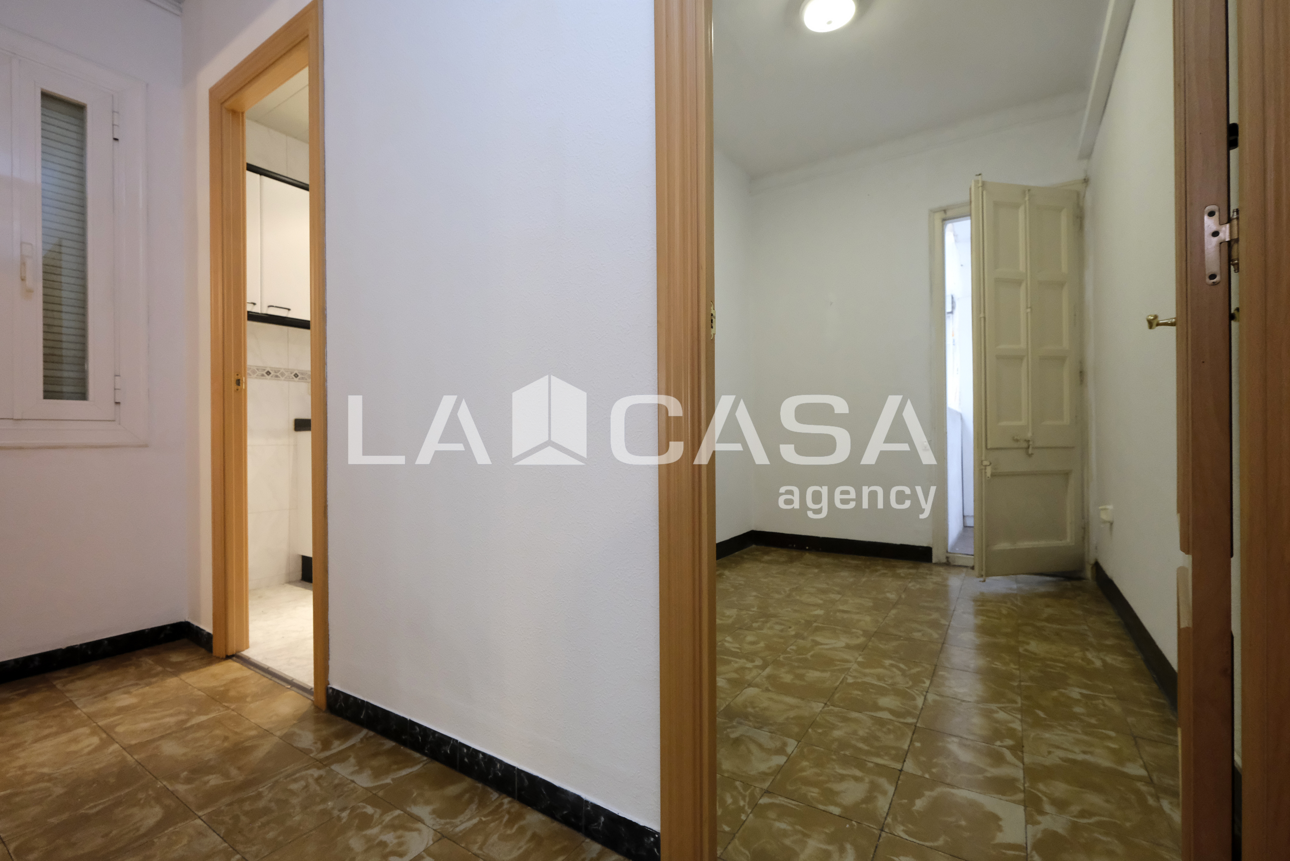 Piso en venta en  Sant Andreu, Barcelona  1/35