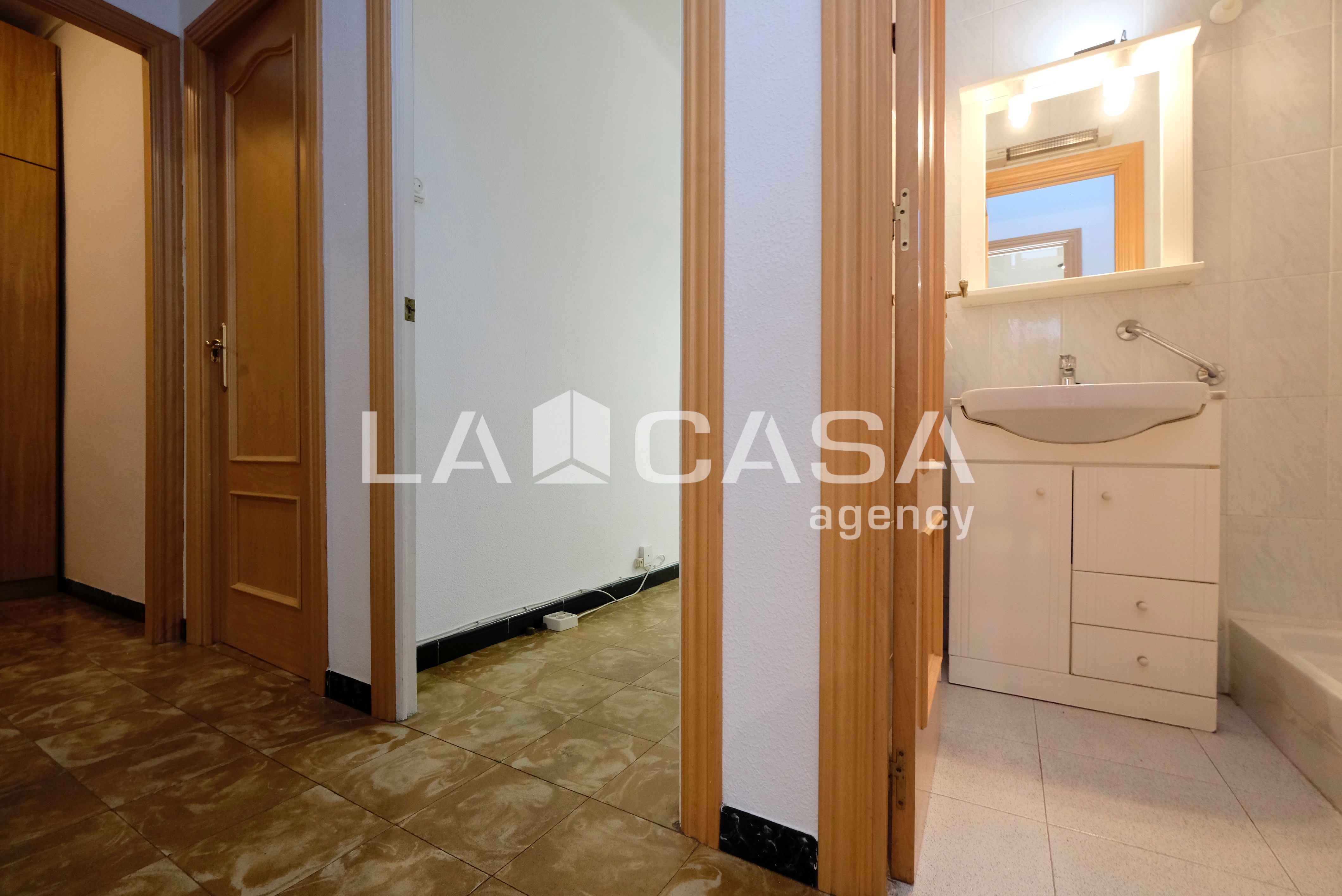 Piso en venta en  Sant Andreu, Barcelona  32/35