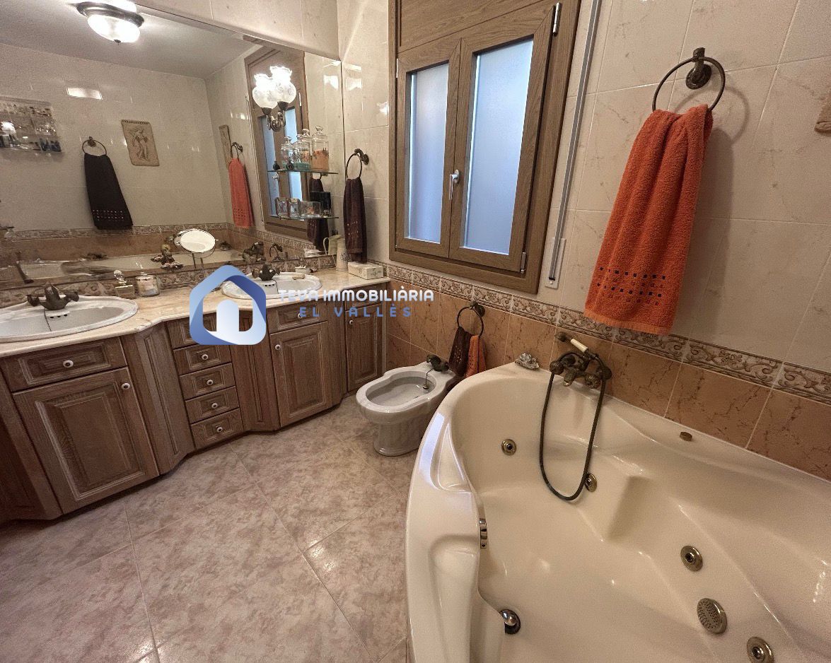 Casa en venta en  Sant Fost de Campsentelles, San Fausto de Campcentellas  4/26