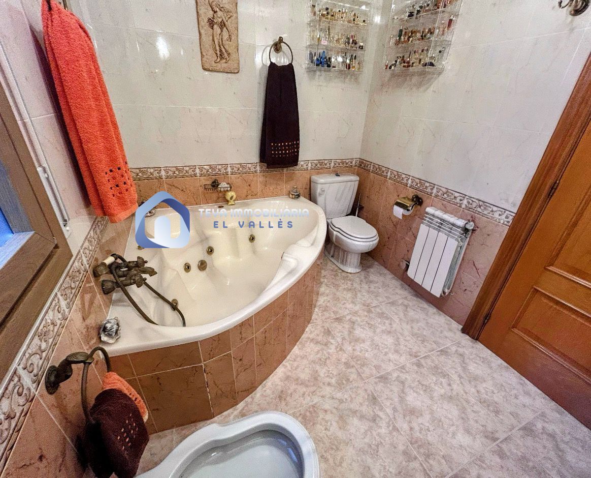 Casa en venta en  Sant Fost de Campsentelles, San Fausto de Campcentellas  5/26